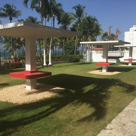 Marbella Del Caribe Beachfront San Juan Eksteriør billede